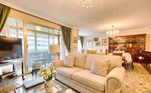 4 soveværelse Lejlighed til salg i Alicante by med garage - € 630.000 (Ref: 9560906)