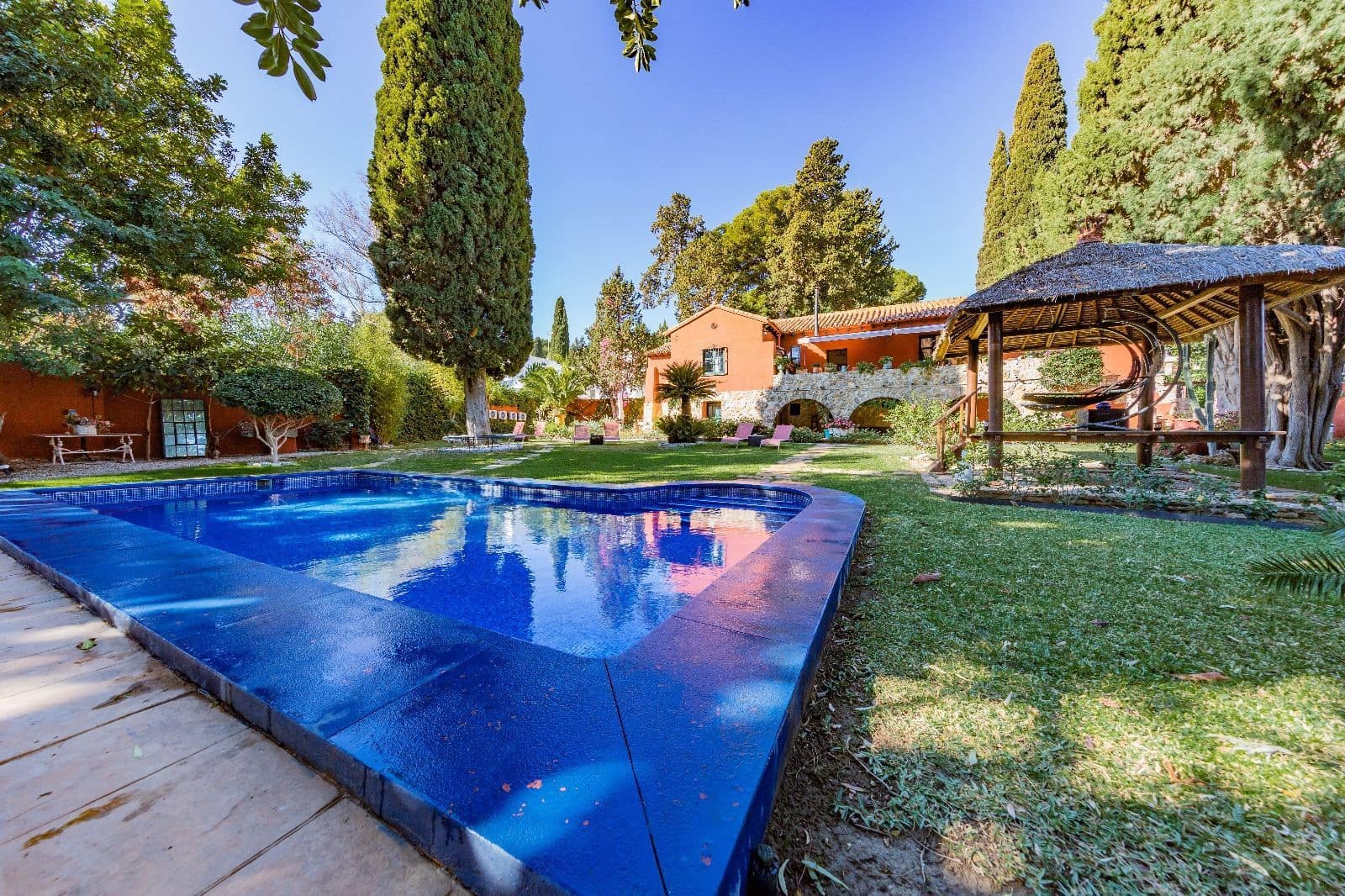 Chalet de 6 habitaciones en Torremolinos en venta con piscina garaje - 1.200.000 € (Ref: 9568023)