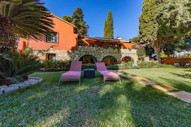 6 makuuhuone Huvila myytävänä paikassa Torremolinos mukana uima-altaan 
autotalli - 1 200 000 € (Ref: 9568023)