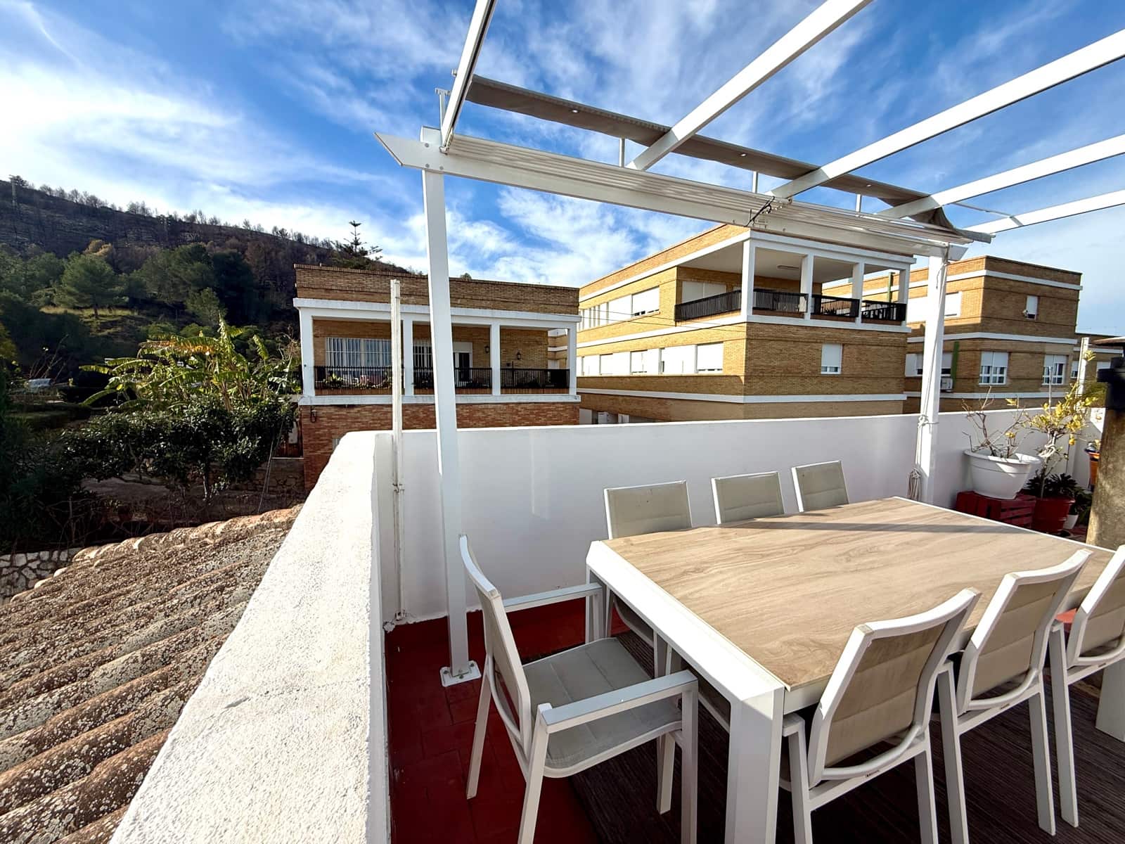 5 sypialnia Dom blizniak na sprzedaż w Oliva z garażem - 220 000 € (Ref: 9568024)