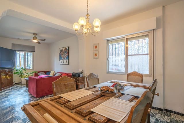 5 bedroom Semi-detached Villa for sale in Oliva with garage - € 220,000 (Ref: 9568024)