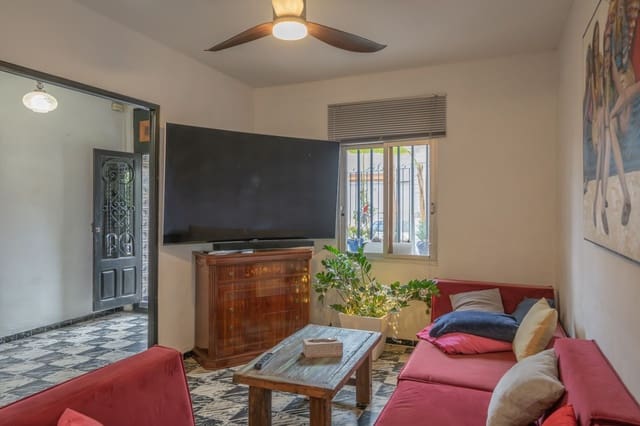 5 bedroom Semi-detached Villa for sale in Oliva with garage - € 220,000 (Ref: 9568024)