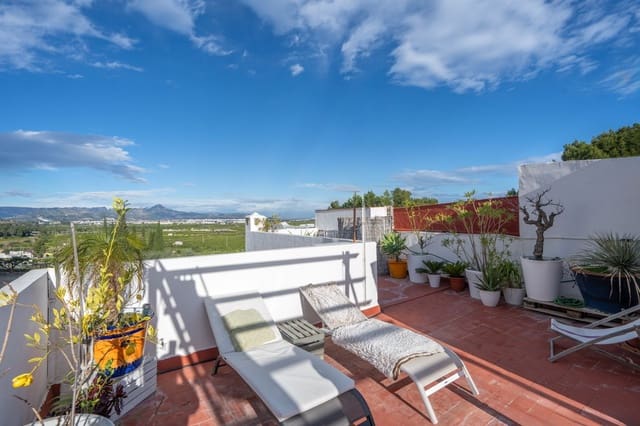 5 bedroom Semi-detached Villa for sale in Oliva with garage - € 220,000 (Ref: 9568024)