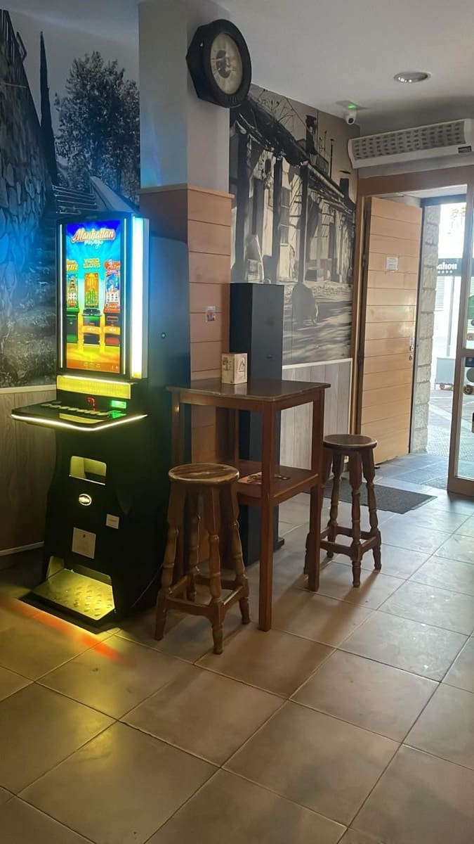 Kommersiell til salgs i Toledo by - € 650 000 (Ref: 9568025)