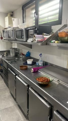 Erhverv til salg i Toledo by - € 650.000 (Ref: 9568025)