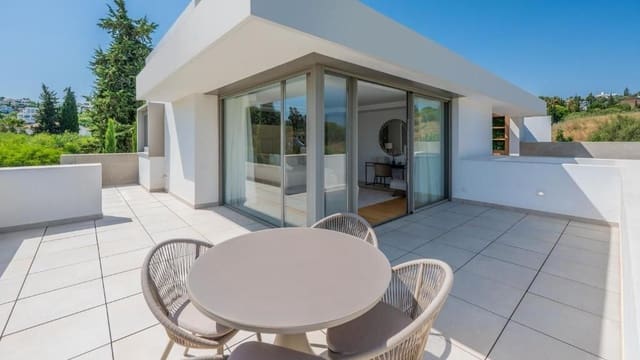 5 makuuhuone Huvila myytävänä paikassa Estepona mukana uima-altaan 
autotalli - 2 595 000 € (Ref: 9568026)