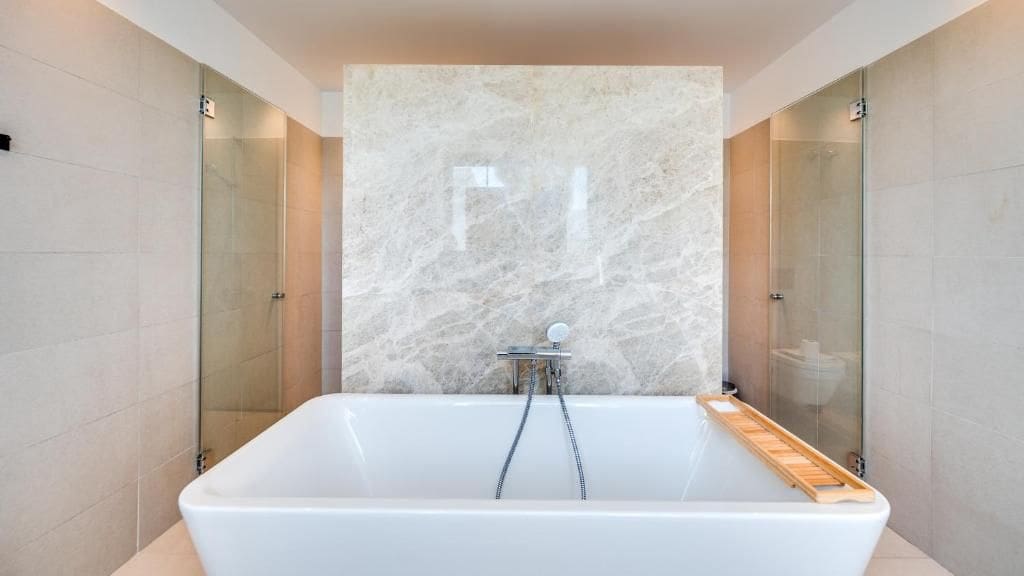 5 makuuhuone Huvila myytävänä paikassa Estepona mukana uima-altaan 
autotalli - 2 595 000 € (Ref: 9568026)