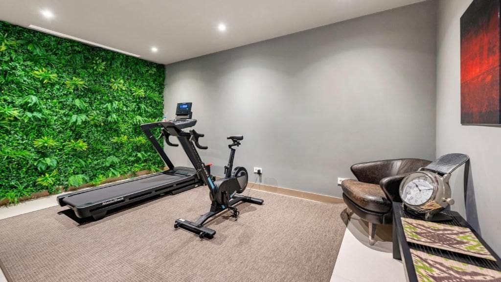 5 makuuhuone Huvila myytävänä paikassa Estepona mukana uima-altaan 
autotalli - 2 595 000 € (Ref: 9568026)