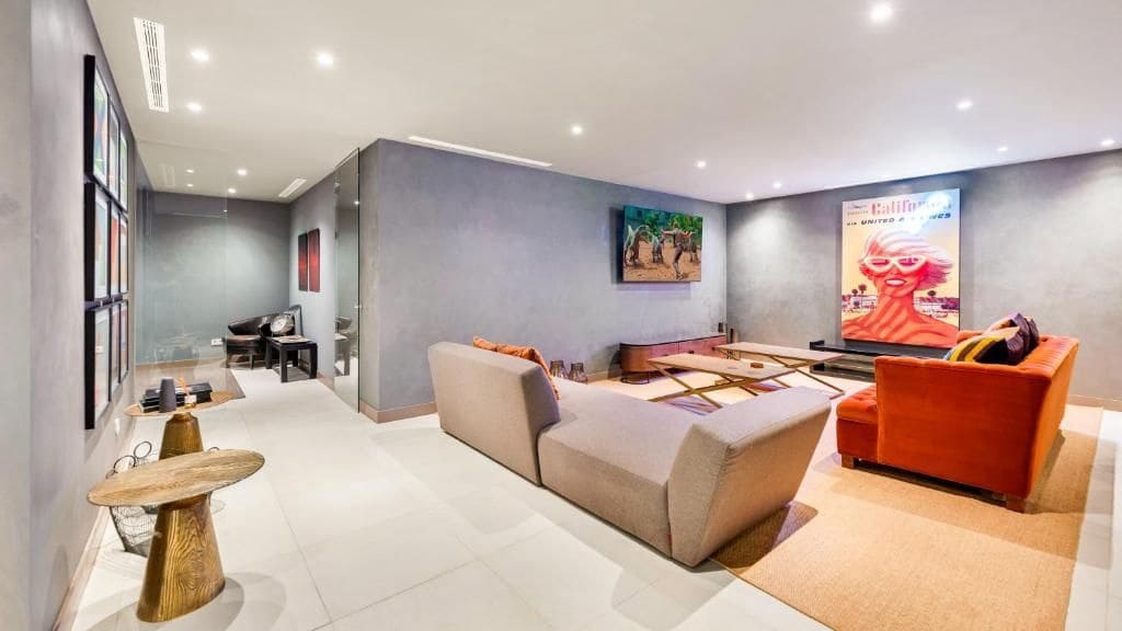 5 makuuhuone Huvila myytävänä paikassa Estepona mukana uima-altaan 
autotalli - 2 595 000 € (Ref: 9568026)