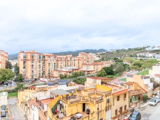 Apartamento de 4 habitaciones en Ciudad Jardín, Málaga ciudad en venta - 260.000 € (Ref: 9568027)