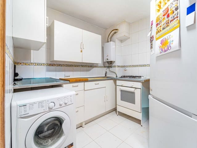 Apartamento de 4 habitaciones en Ciudad Jardín, Málaga ciudad en venta - 260.000 € (Ref: 9568027)