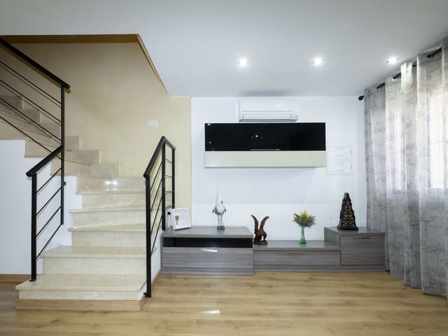 3 makuuhuone Huvila myytävänä paikassa Almassora / Almazora mukana uima-altaan 
autotalli - 180 000 € (Ref: 9570625)