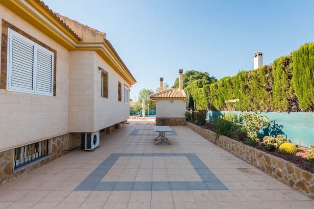 Chalet de 6 habitaciones en Molina de Segura en venta con piscina garaje - 539.000 € (Ref: 9570626)