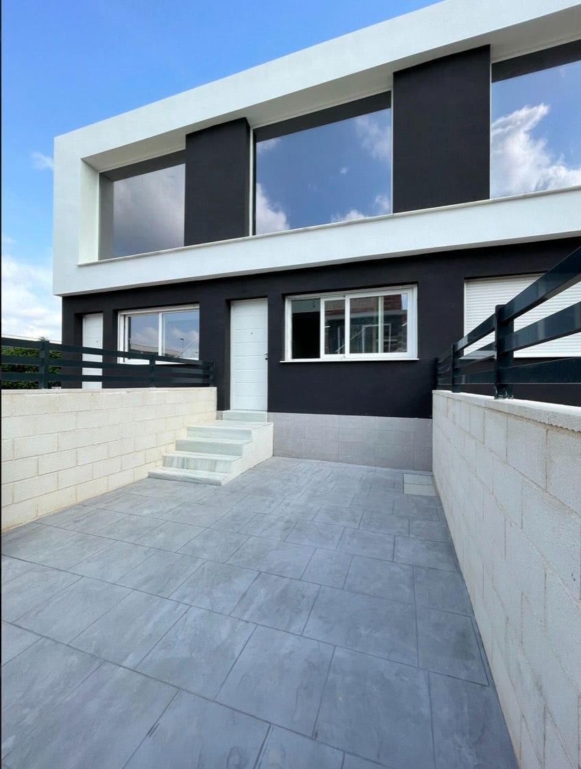 2 slaapkamer Halfvrijstaande villa te koop in Santa Pola met zwembad garage - € 280.000 (Ref: 9570627)