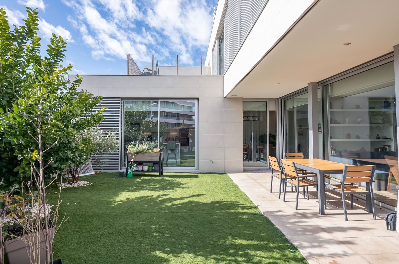 6 sypialnia Willa na sprzedaż w Miasto Madryt z basenem garażem - 2 495 000 € (Ref: 9573968)