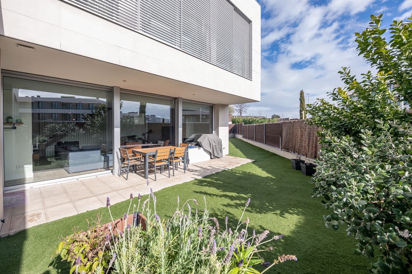 6 sypialnia Willa na sprzedaż w Miasto Madryt z basenem garażem - 2 495 000 € (Ref: 9573968)