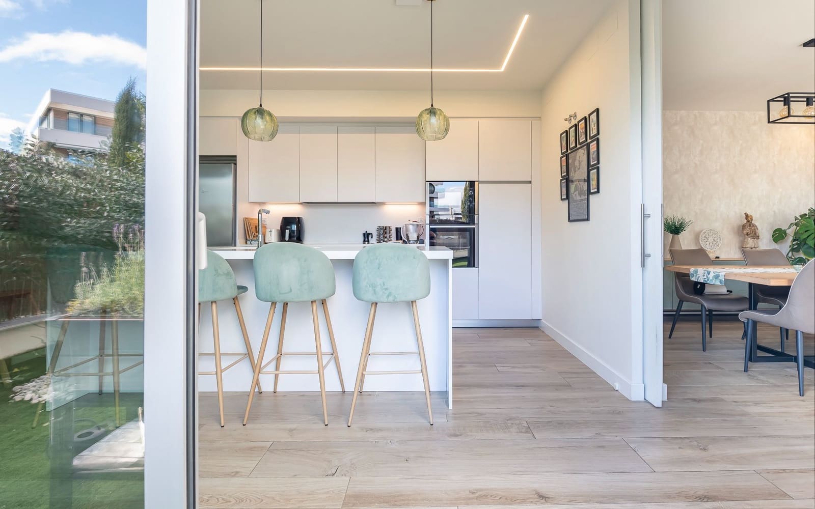 6 sypialnia Willa na sprzedaż w Miasto Madryt z basenem garażem - 2 495 000 € (Ref: 9573968)