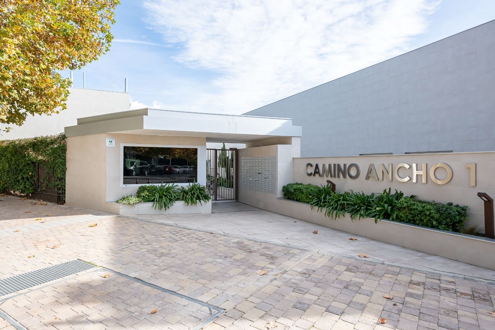 6 sypialnia Willa na sprzedaż w Miasto Madryt z basenem garażem - 2 495 000 € (Ref: 9573968)