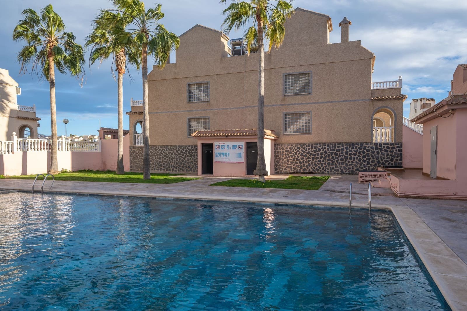 3 makuuhuone Asunto myytävänä paikassa Santa Pola mukana uima-altaan 
autotalli - 230 000 € (Ref: 9573970)