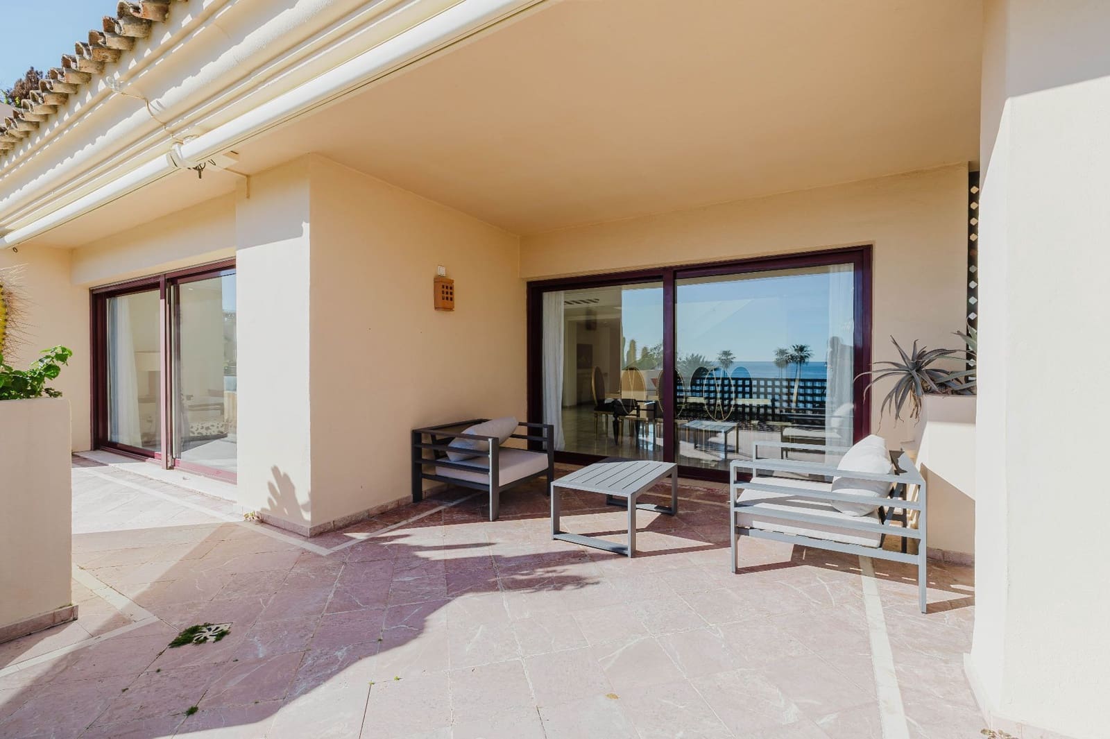 Ático de 3 habitaciones en Estepona en venta con piscina garaje - 2.795.000 € (Ref: 9573971)