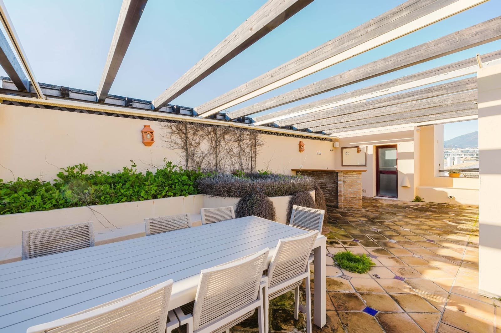 Ático de 3 habitaciones en Estepona en venta con piscina garaje - 2.795.000 € (Ref: 9573971)