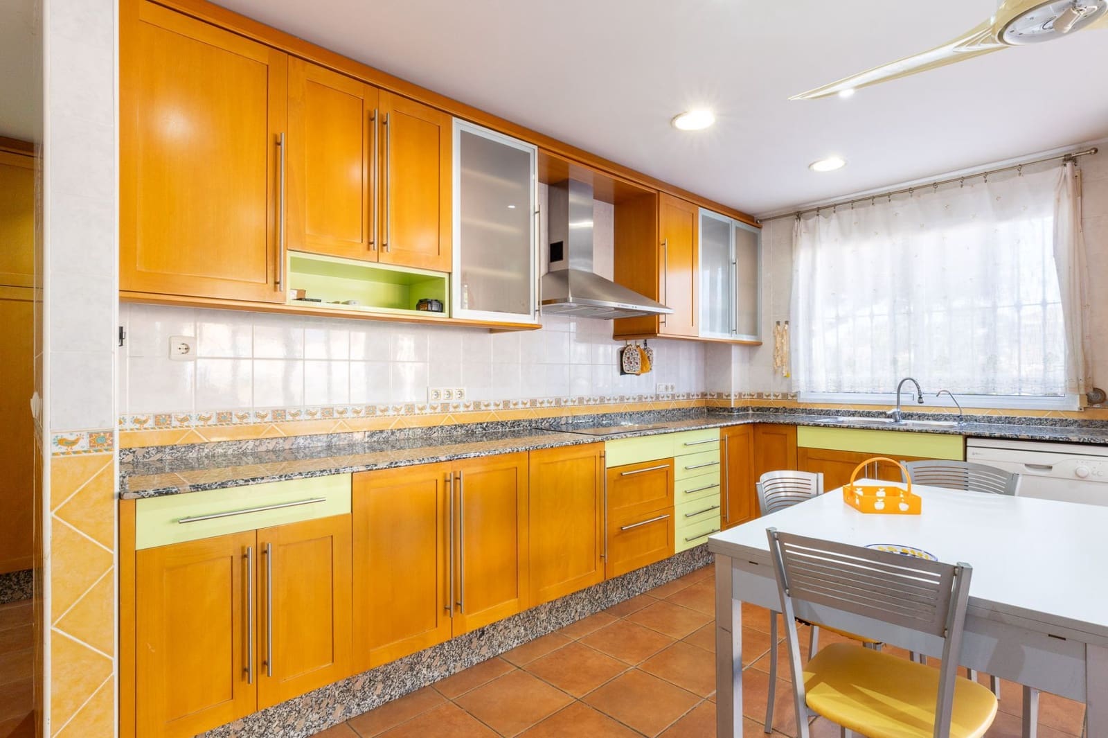 6 Zimmer Villa zu verkaufen in L'Eliana mit Pool Garage - 885.000 € (Ref: 9581541)