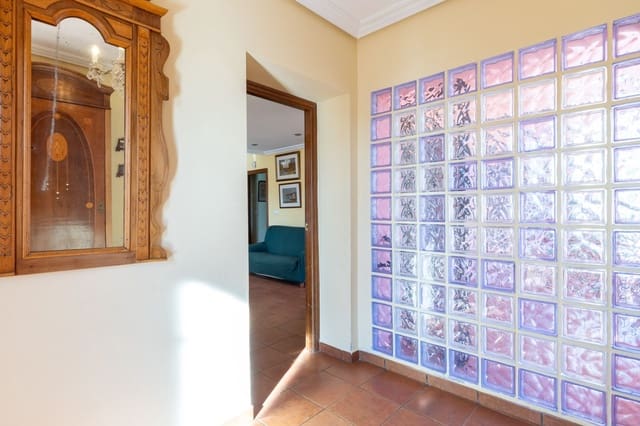 6 Zimmer Villa zu verkaufen in L'Eliana mit Pool Garage - 885.000 € (Ref: 9581541)