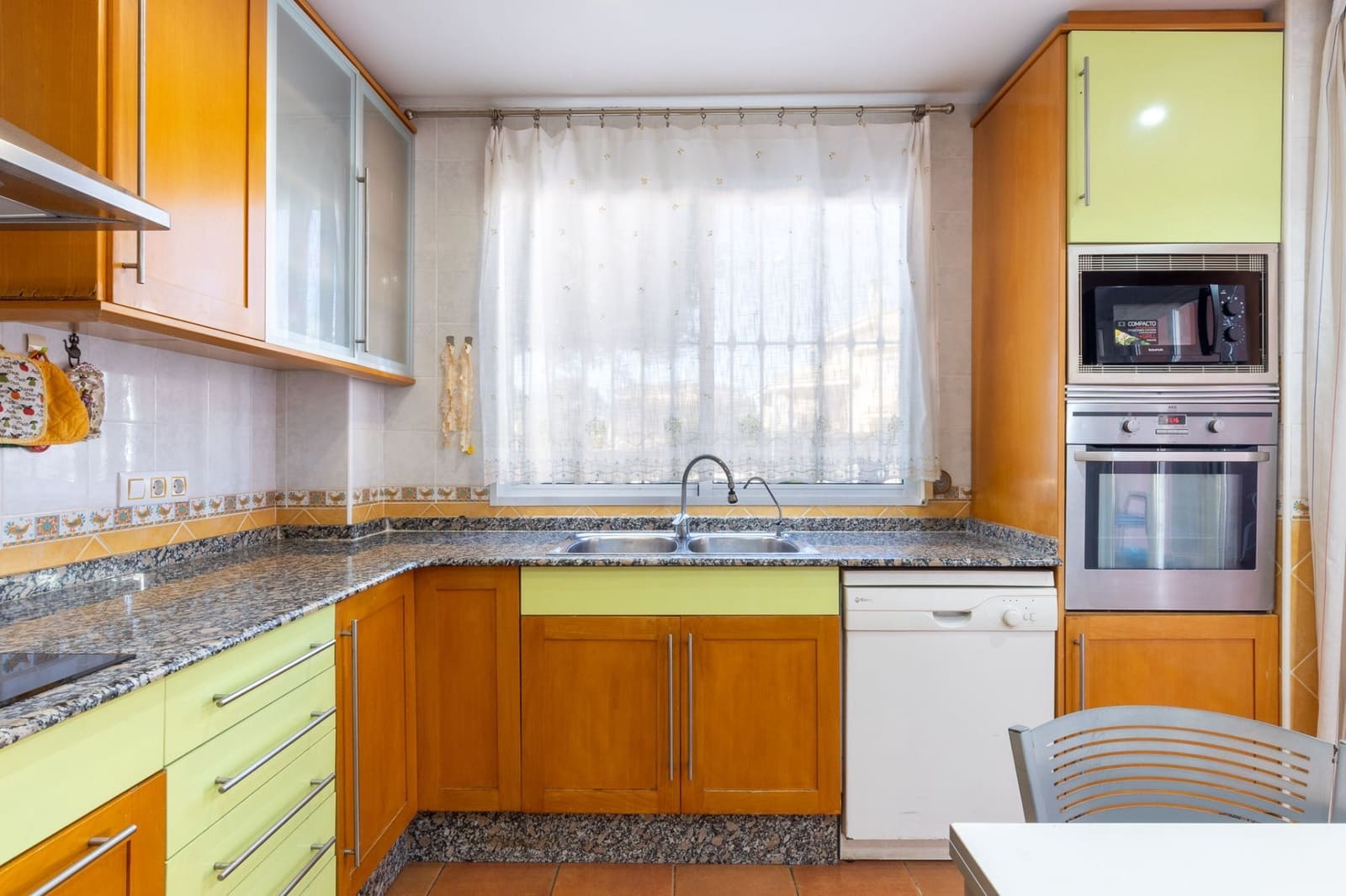 6 Zimmer Villa zu verkaufen in L'Eliana mit Pool Garage - 885.000 € (Ref: 9581541)