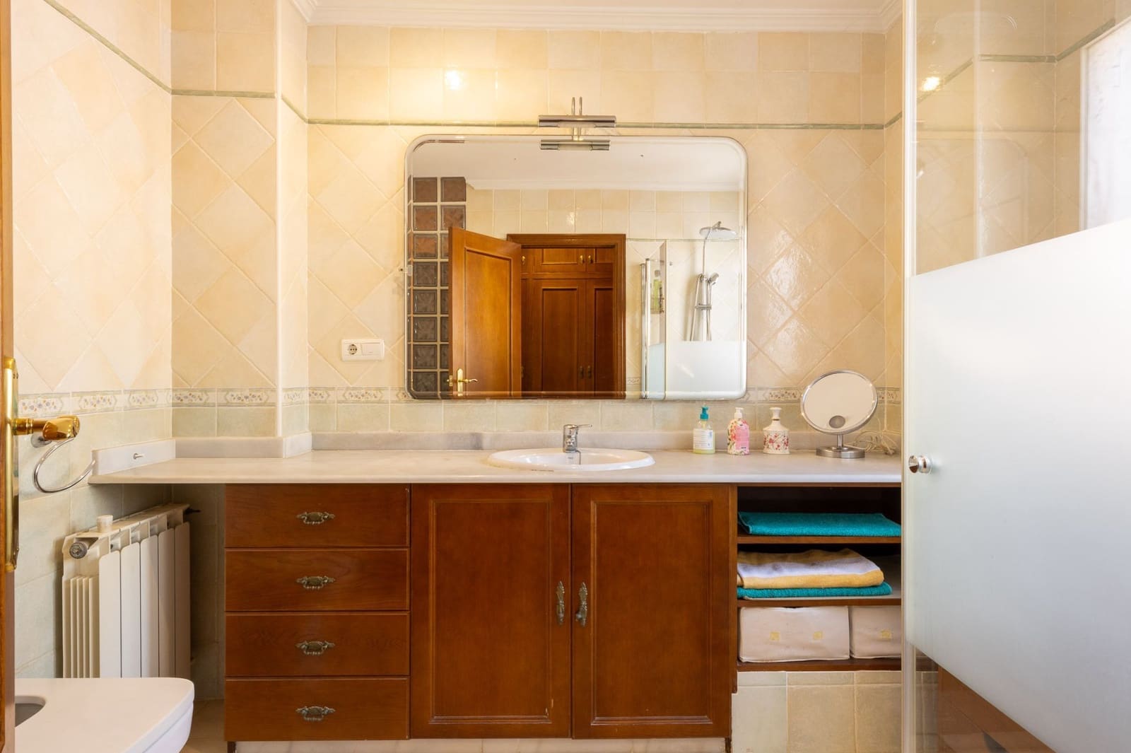 6 Zimmer Villa zu verkaufen in L'Eliana mit Pool Garage - 885.000 € (Ref: 9581541)