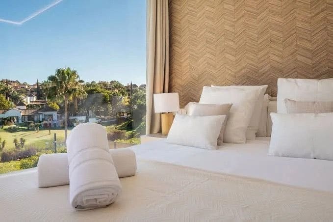 5 sovrum Villa till salu i Estepona med pool garage - 1 795 000 € (Ref: 9585388)