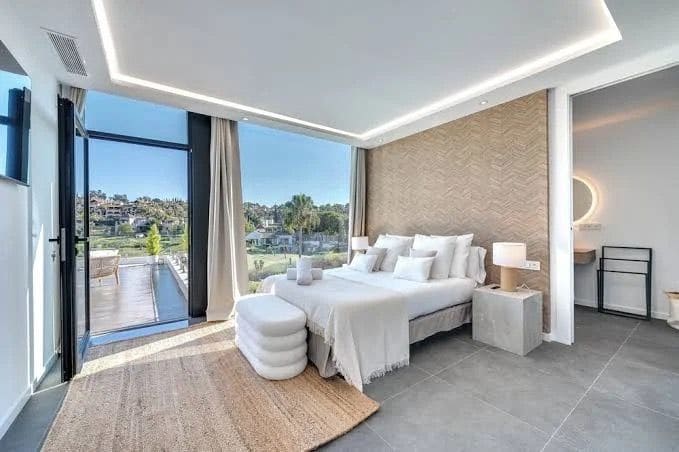 5 sovrum Villa till salu i Estepona med pool garage - 1 795 000 € (Ref: 9585388)