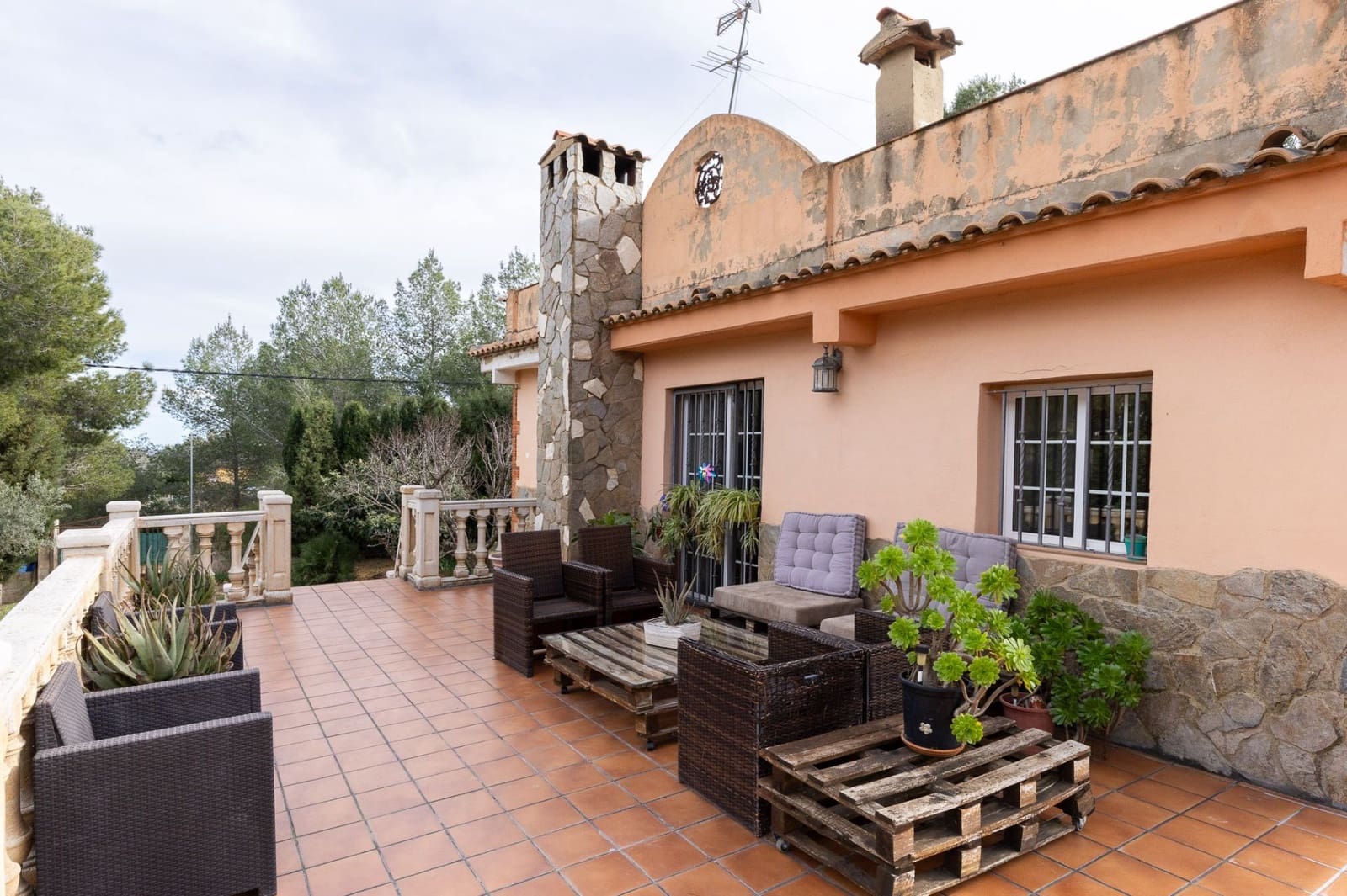 4 bedroom Villa for sale in Godelleta with pool garage - € 310,000 (Ref: 9585389)