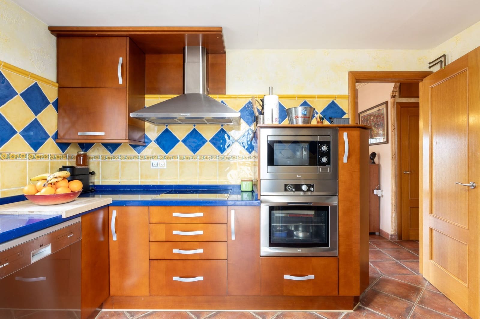 4 bedroom Villa for sale in Godelleta with pool garage - € 310,000 (Ref: 9585389)