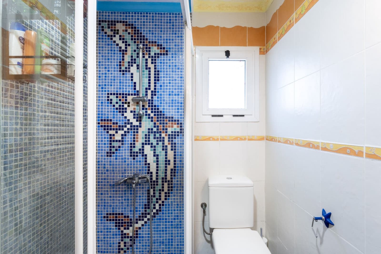 4 bedroom Villa for sale in Godelleta with pool garage - € 310,000 (Ref: 9585389)