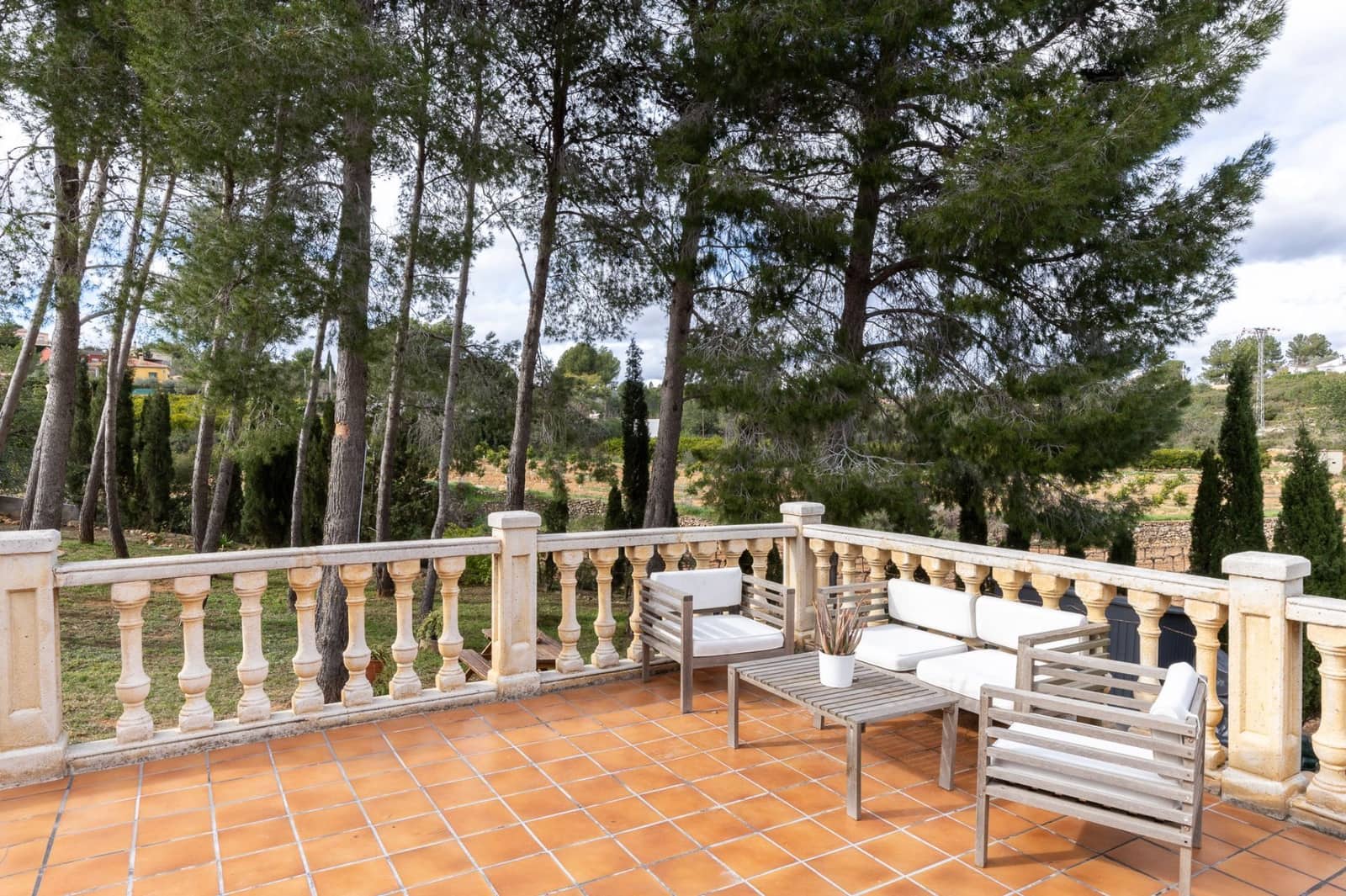 4 bedroom Villa for sale in Godelleta with pool garage - € 310,000 (Ref: 9585389)