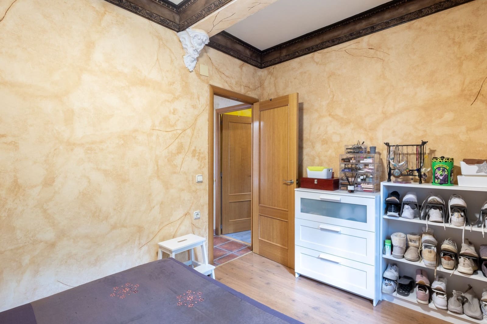 4 bedroom Villa for sale in Godelleta with pool garage - € 310,000 (Ref: 9585389)