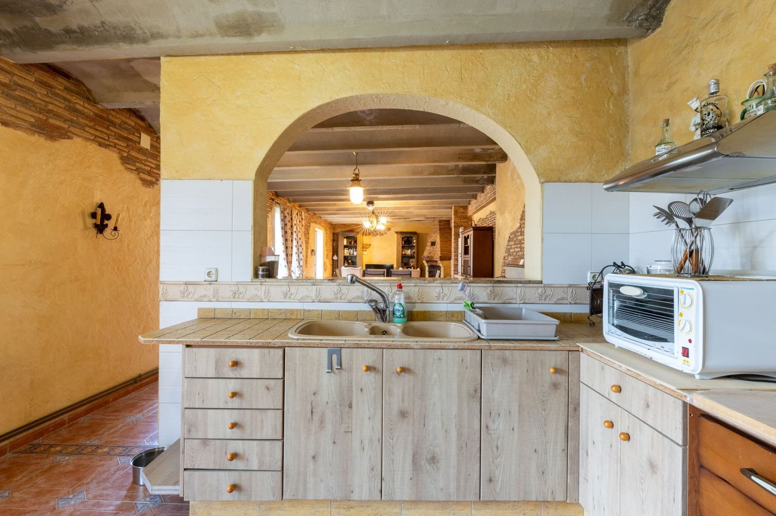 4 bedroom Villa for sale in Godelleta with pool garage - € 310,000 (Ref: 9585389)