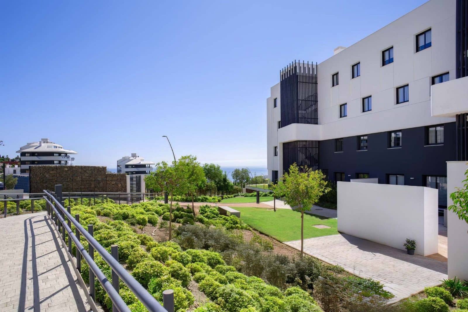 2 Zimmer Penthouse zu verkaufen in Fuengirola mit Pool Garage - 850.000 € (Ref: 9585391)