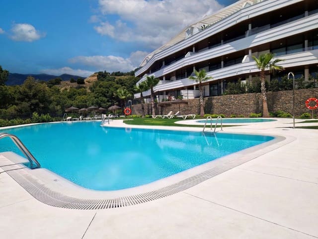 2 Zimmer Penthouse zu verkaufen in Fuengirola mit Pool Garage - 850.000 € (Ref: 9585391)