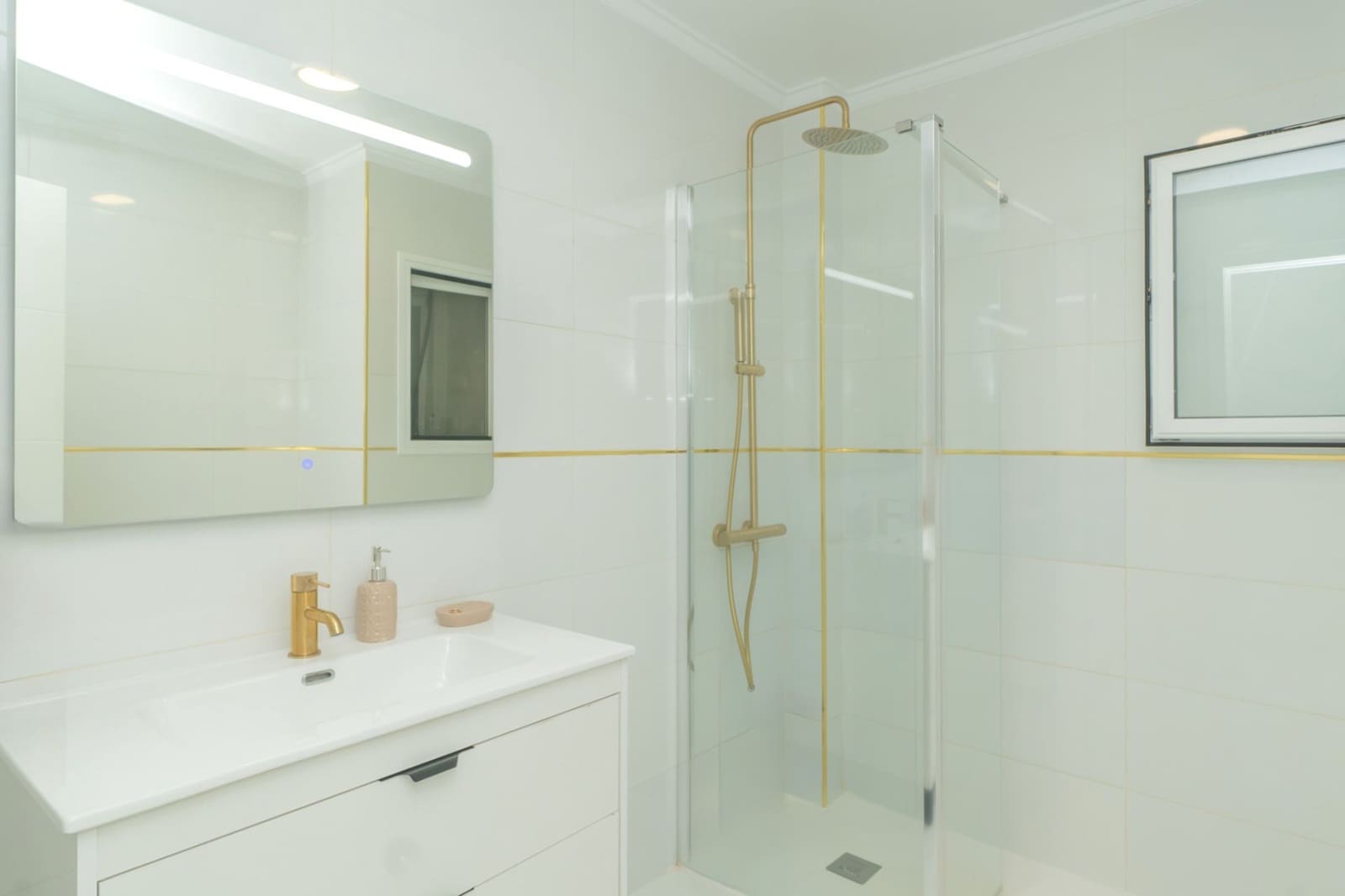 3 bedroom Apartment for sale in Almoradi - € 176,000 (Ref: 9590709)