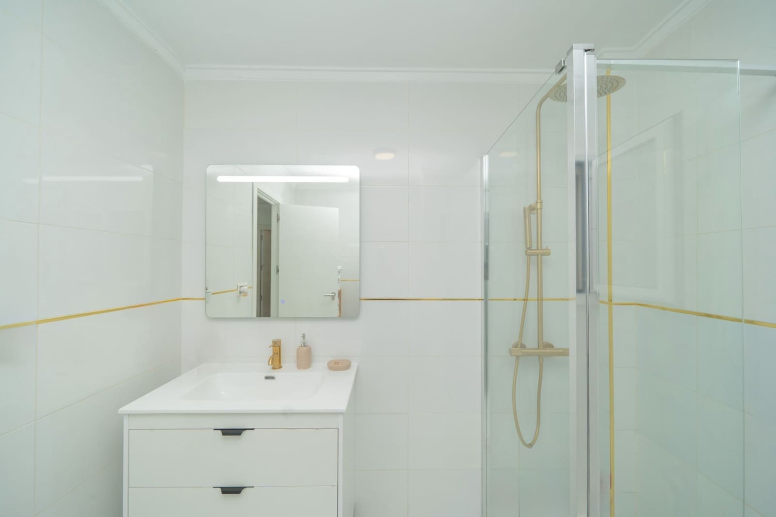 3 bedroom Apartment for sale in Almoradi - € 176,000 (Ref: 9590709)