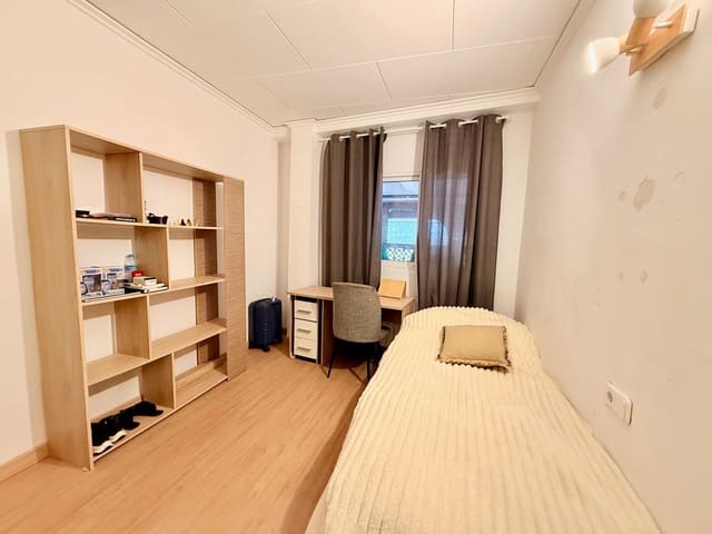 4 chambre Villa/Maison à vendre à Gandia avec piscine - 310 000 € (Ref: 9590713)