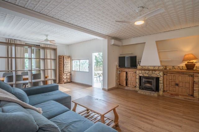 4 bedroom Villa for sale in Gandia with pool - € 310,000 (Ref: 9590713)