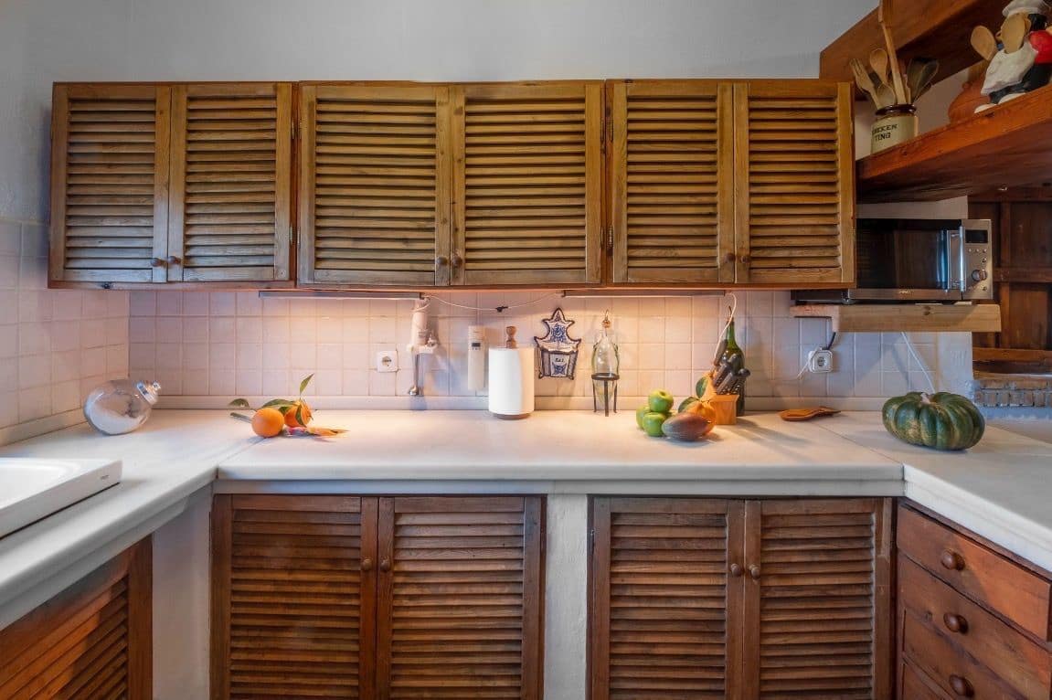 6 sypialnia Willa na sprzedaż w Sayalonga z basenem garażem - 690 000 € (Ref: 9594630)