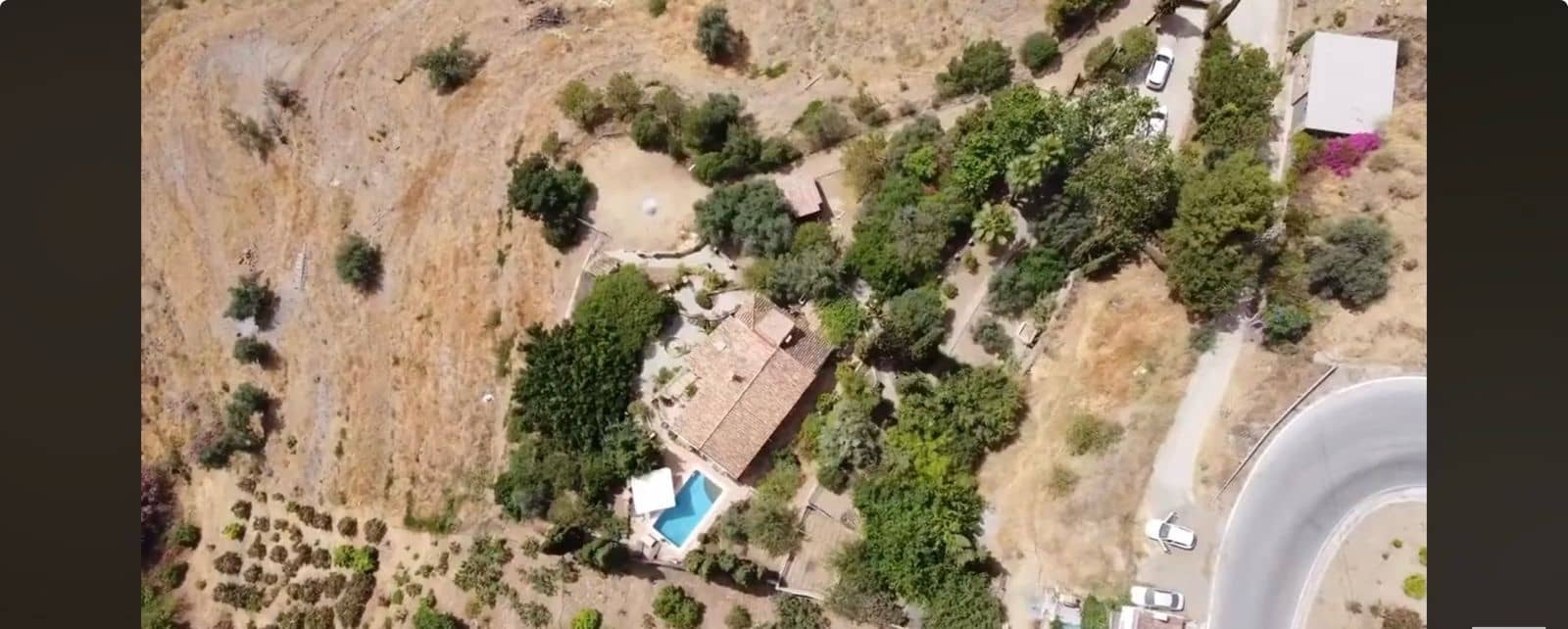 6 sypialnia Willa na sprzedaż w Sayalonga z basenem garażem - 690 000 € (Ref: 9594630)