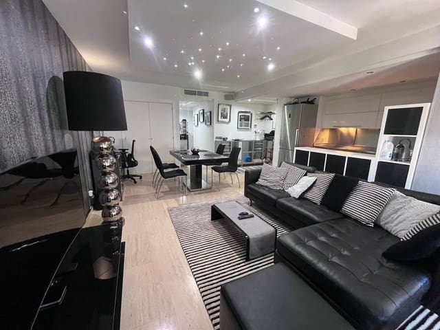 2 bedroom Apartment for sale in Ibiza / Eivissa town with pool garage - € 1,150,000 (Ref: 9594631)