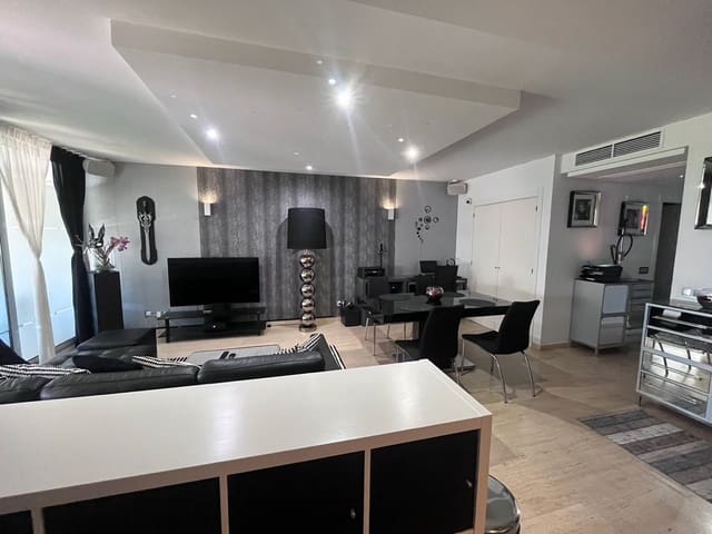 2 bedroom Apartment for sale in Ibiza / Eivissa town with pool garage - € 1,150,000 (Ref: 9594631)