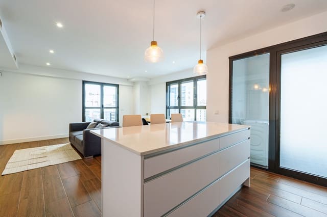 2 makuuhuone Huoneisto myytävänä paikassa Madrid kaupunki mukana uima-altaan - 770 000 € (Ref: 9594633)