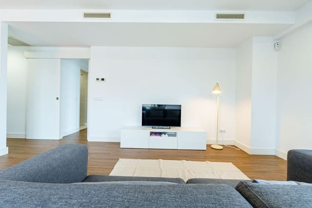 2 makuuhuone Huoneisto myytävänä paikassa Madrid kaupunki mukana uima-altaan - 770 000 € (Ref: 9594633)