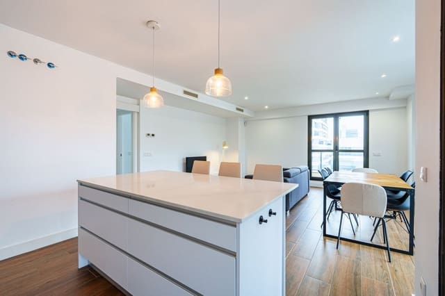 2 makuuhuone Huoneisto myytävänä paikassa Madrid kaupunki mukana uima-altaan - 770 000 € (Ref: 9594633)